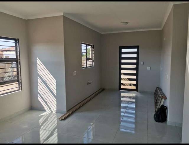 3 BEDROOM HOUSE FOR SALE IN VANDERBIJLPARK CE7